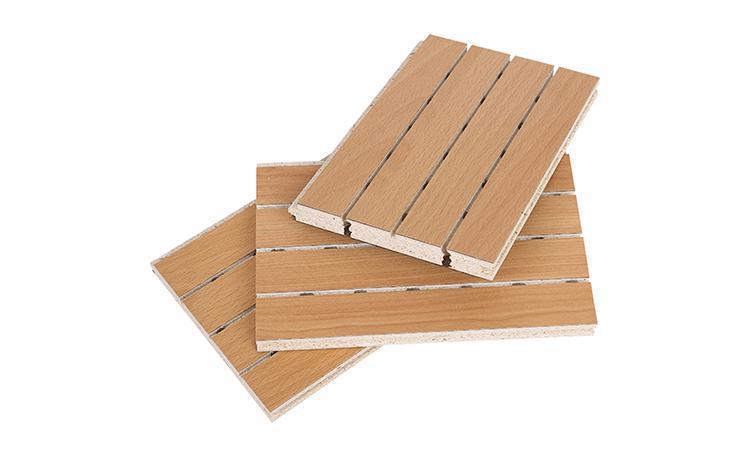 高鐵候車室里的條形吸音板-1 高鐵候車室里的條形吸音板-1